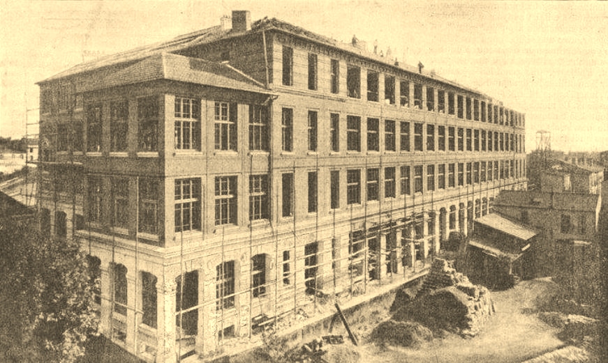 L. Decron, architecte de l'Ecole Boulle à Paris